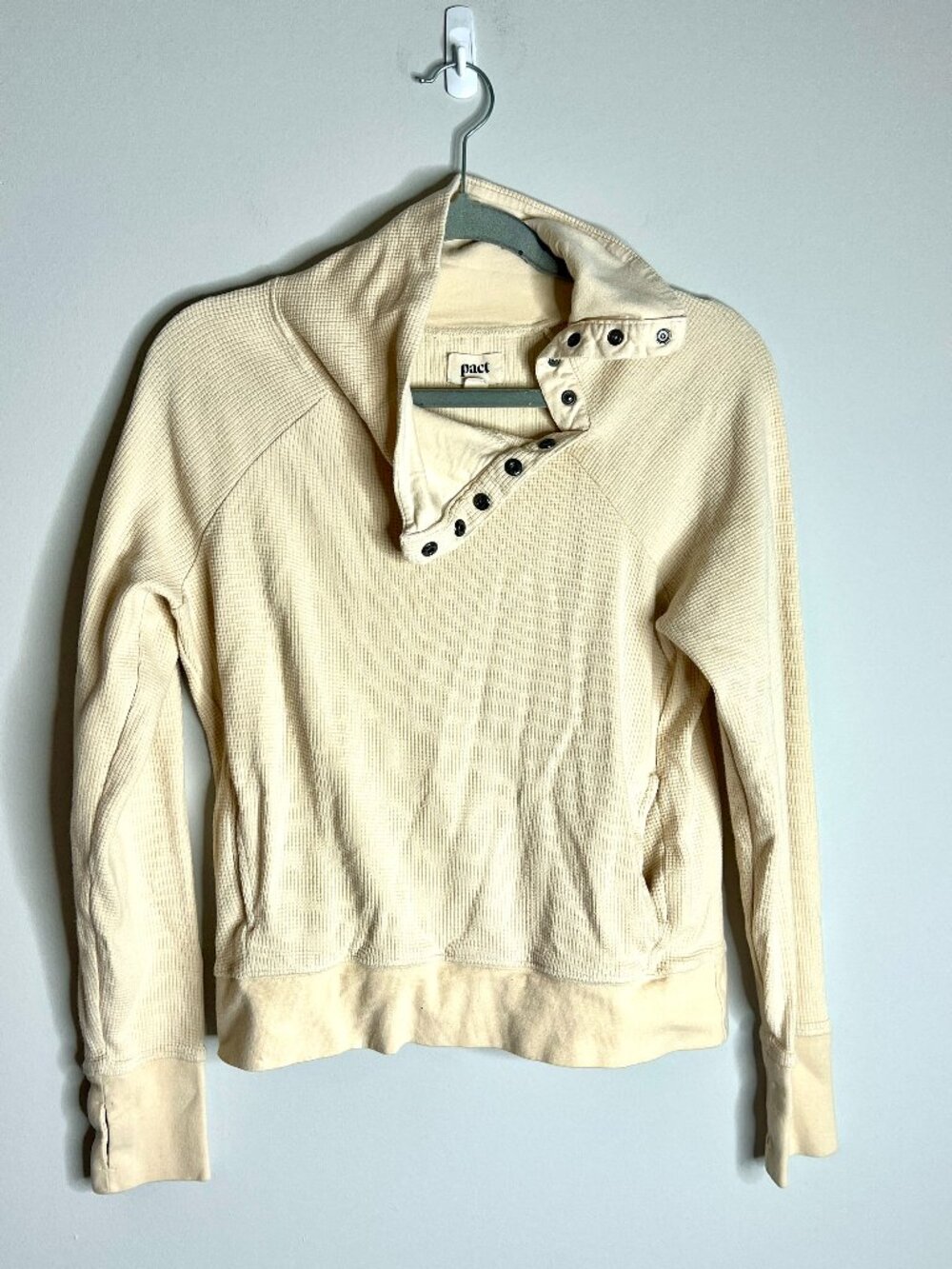 Pact Organic Cotton Snap-Neck Thermal Waffle Pullover Cream Granola Girl Cozy XS